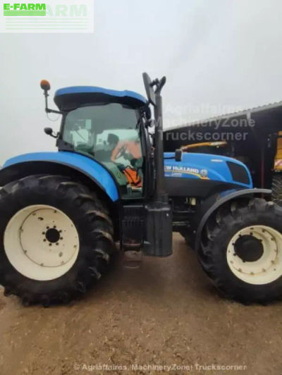 E-FARM: New Holland T7.200 - Tractor - id JXQMJKP - €48,000 - Year of construction: 2013 - Engine hours: 7,900,Engine power (HP): 155,France