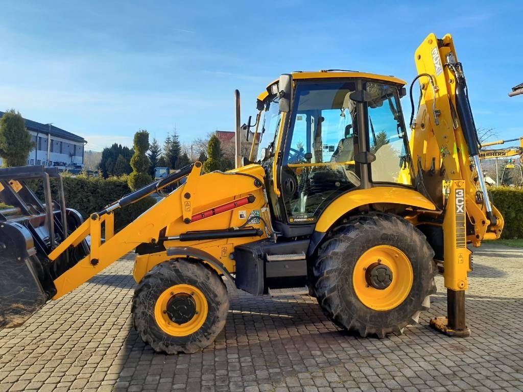 JCB 3 cx plus Koparko-ładowarka 65 851 €