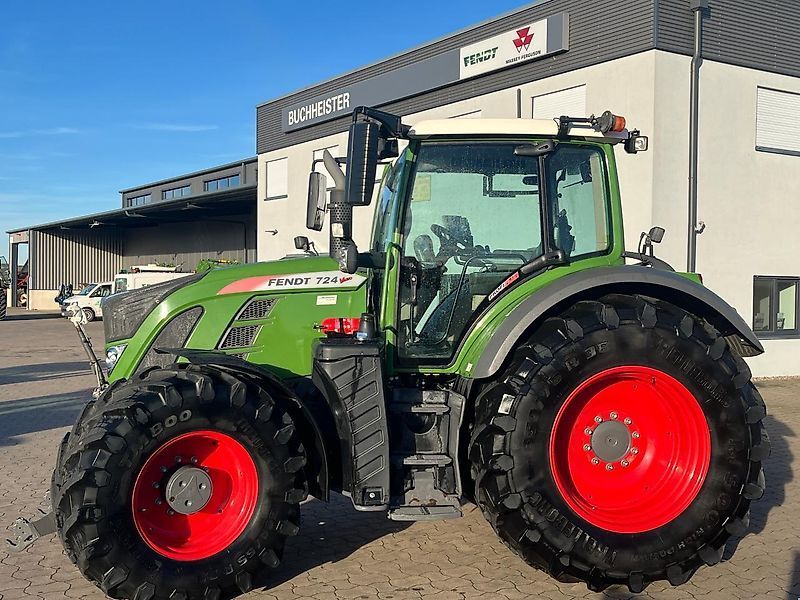 Fendt 724 Vario Profi Plus Tractor €139,000