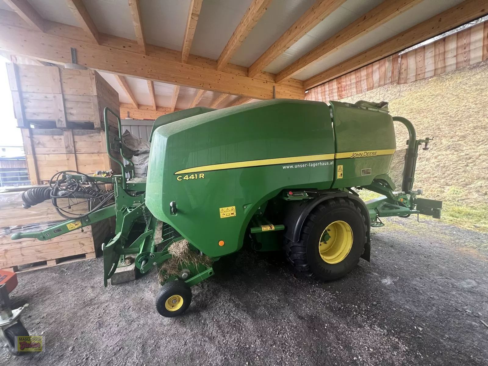E-FARM: John Deere C441R - Baler - id QDRQRXB - €69,027 - Year of construction: 2021 - Austria