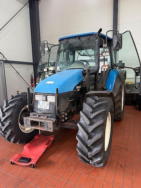 E-FARM: New Holland TL90 - Parts - id DUQQAAW - €27,370 - Year of construction: 2002 - Germany