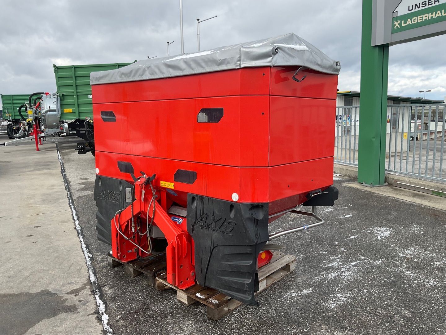 E-FARM: Rauch Axis 30.2 M EMC + W ISOBUS - Rozsiewacz nawozów - id RV3UK9Q - 14 071 € - Rok produkcji: 2015 - Austria