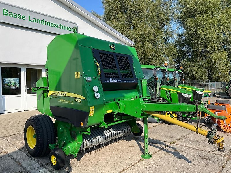 E-FARM: John Deere 842 - Baler - id 93MTTTR - €18,990 - Year of construction: 2016 - Total number of bales produced: 8,689,Germany