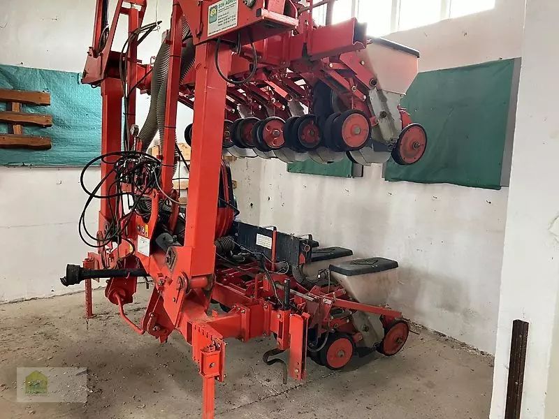 E-FARM: Kuhn planter 2 - 12-45 - Precision drill - id JZZGBJ3 - €8,000 - Year of construction: 2006 - Germany