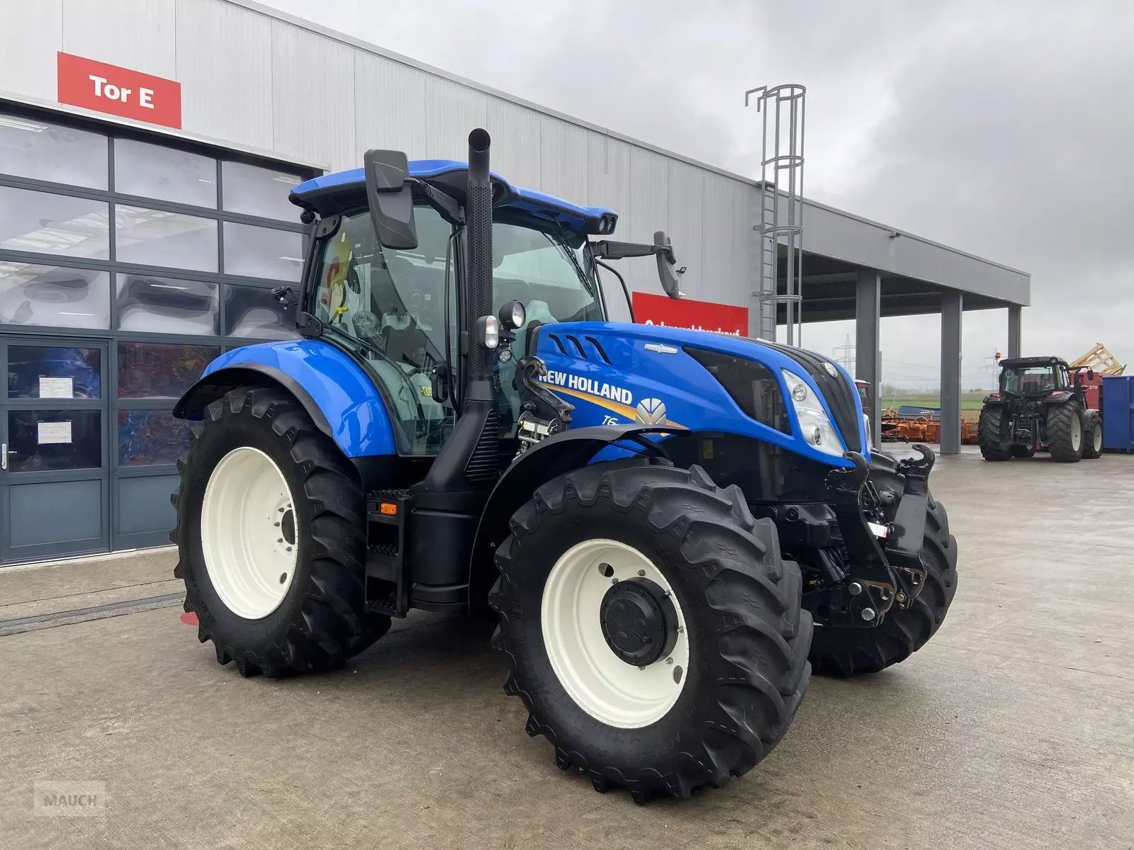 New Holland T6.145 Τρακτέρ 96.460 €
