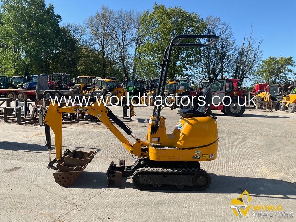 JCB 8008 Mini excavator €9,163