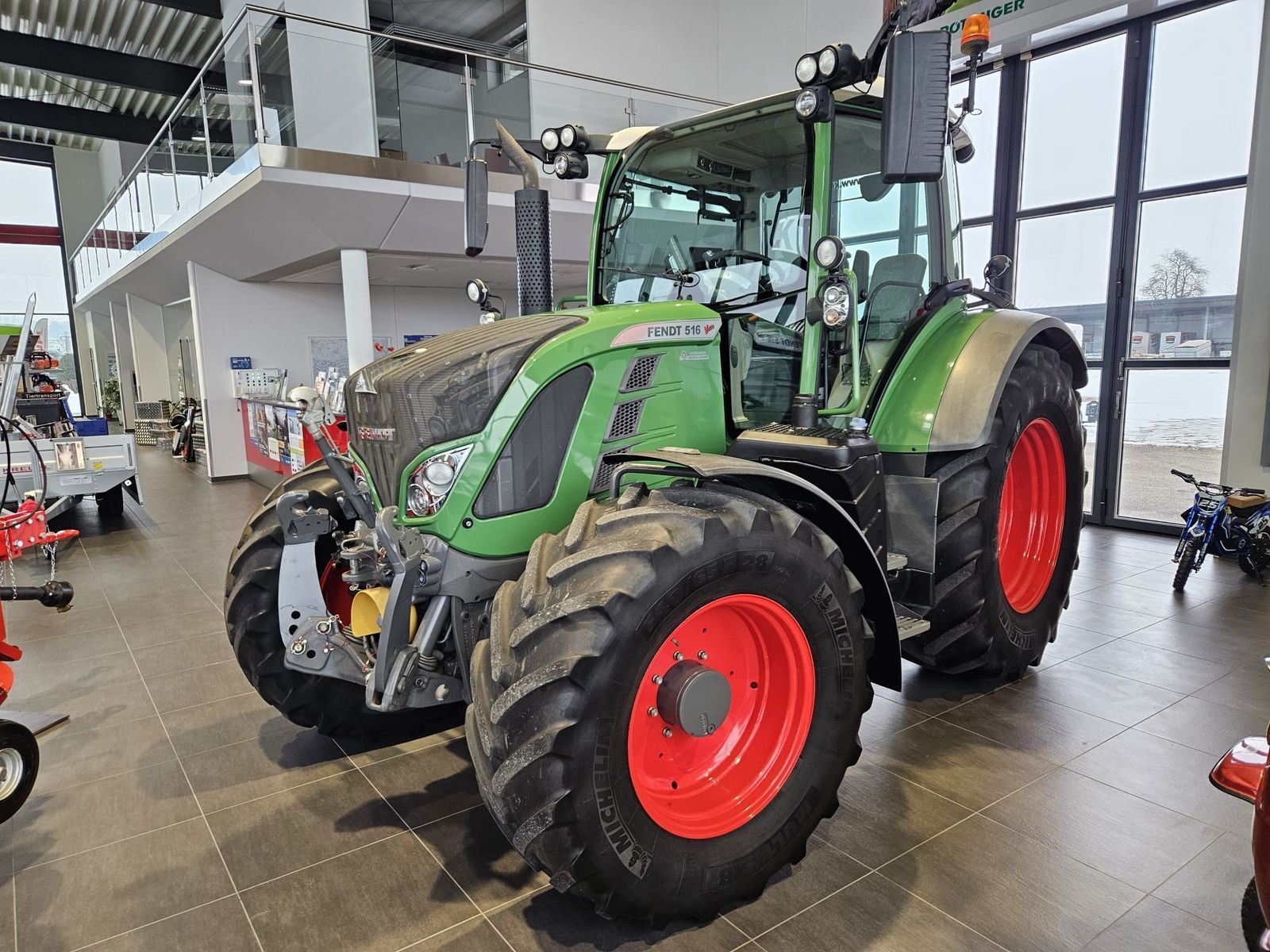 Fendt 516 Vario Profi Plus Trattore 109.917 €