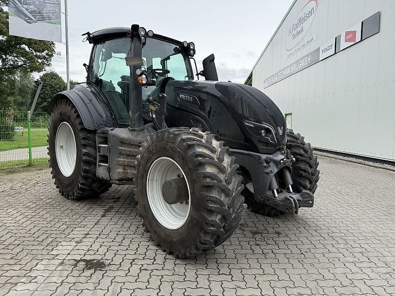 E-FARM: Valtra T254 Versu - Tractor - id QCXASIF - €92,000 - Year of construction: 2021 - Engine hours: 5,200,Germany
