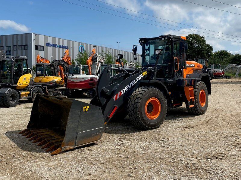 E-FARM: dl 220-7 - Wheel loader - id 7XHNCZ1 - €126,900 - Year of construction: 2023 - Engine hours: 30,Germany