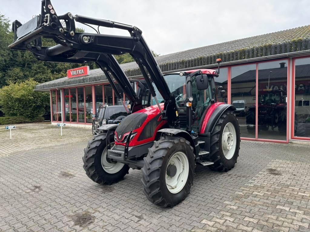 Valtra G 105 H Tractor €68,500