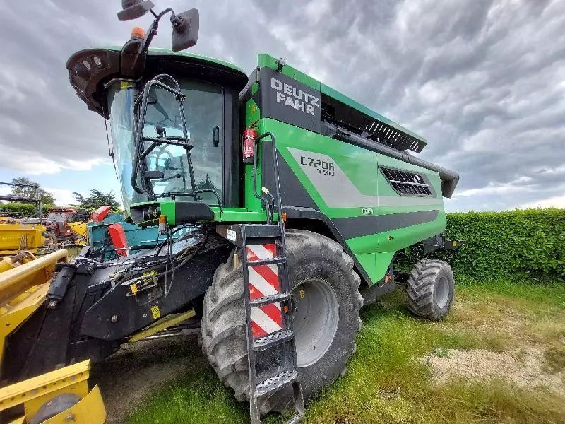 E-FARM: Deutz-Fahr C 7206 TSB - Cosechadora - id 4HDZLXZ - 75.000 € - Año: 2016 - Potencia del motor: 320,Francia