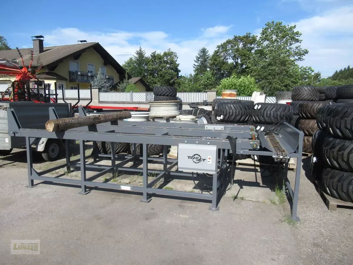 E-FARM: sonstige zubringtisch für sägespalter mit förderband - Equipos forestales - id B9SRV1P - 7500 € - Austria