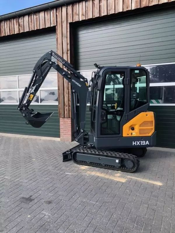HYUNDAI hx 19a Mini excavator €26,950