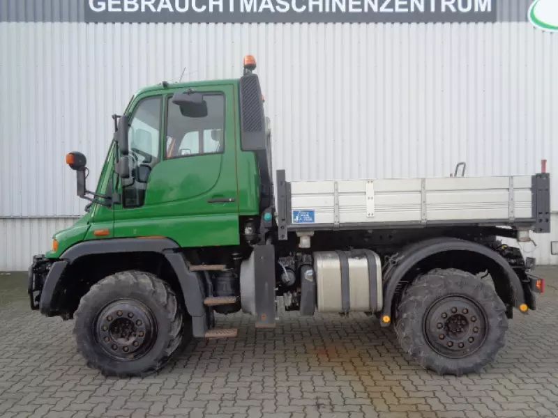 E-FARM: Mercedes-Benz u400 - Traktor - id FCDQWXC - 48.530 € - Baujahr: 2007 - Abgelesene Motorstunden: 14.851,Motorleistung (PS): 238,Deutschland