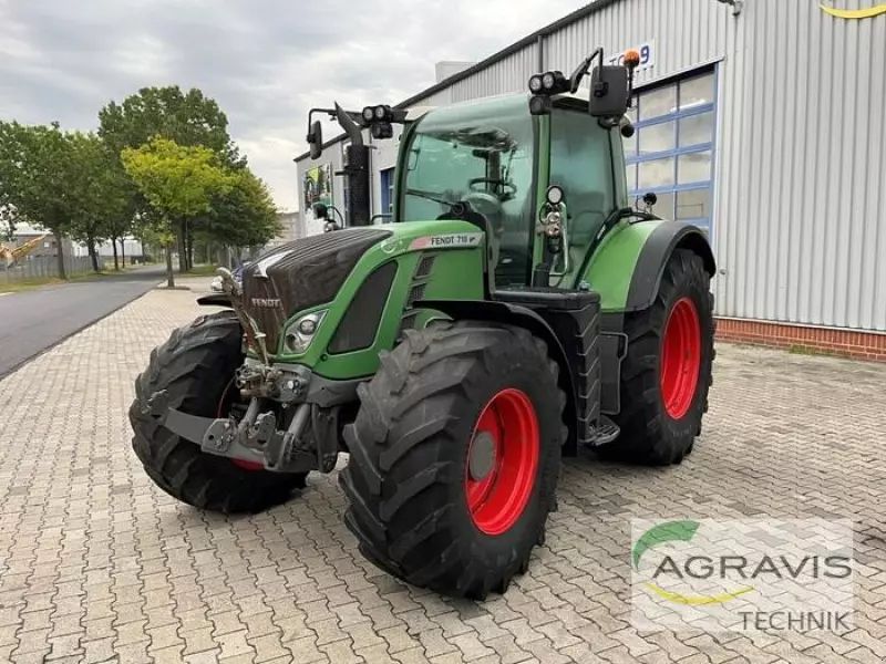 E-FARM: Fendt 718 Vario - Traktor - id HJDERGT - 64.900 € - Baujahr: 2014 - Abgelesene Motorstunden: 9.295,Motorleistung (PS): 181,Deutschland