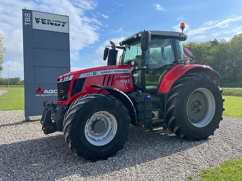 Massey Ferguson 7726 S Tractor €66,242