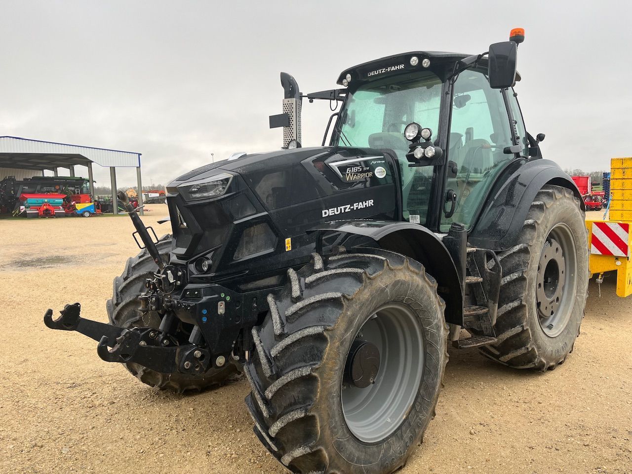 E-FARM: Deutz-Fahr 6185 TTV - Trattore - id 2SDZK8K - 91.000 € - Anno di costruzione: 2020 - Ore: 3.180,Potenza del motore: 185,Francia