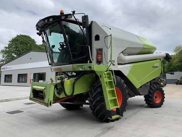 E-FARM: Claas Tucano 430 - Moissoneuse-batteuse - id KZGG1JM - 86 527 € - Année: 2011 - Lecture du nombre d'heure: 1 625,Royaume-Uni