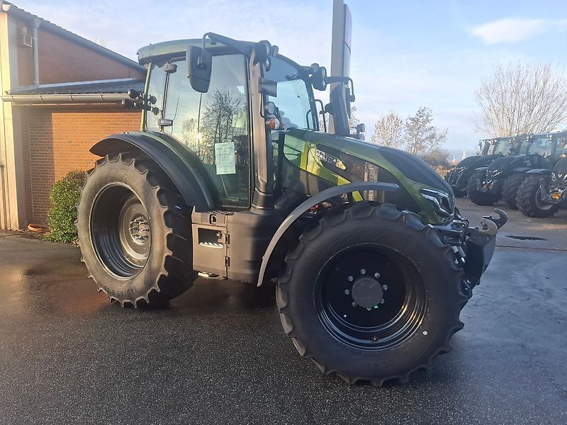 Valtra G 115 A Tractor €84,000
