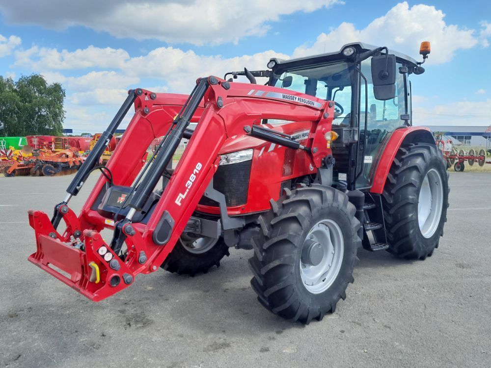 E-FARM: Massey Ferguson 5710M - Tracteur - id FEP2S7U - 50 000 € - Année: 2019 - Lecture du nombre d'heure: 1 800,Puissance du moteur (chevaux): 100,France