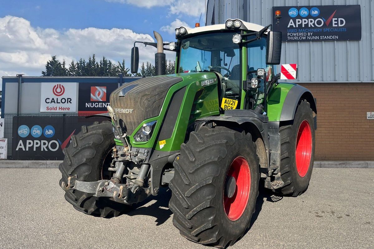 Fendt 828 Vario Profi Plus Traktor 133 102 EUR