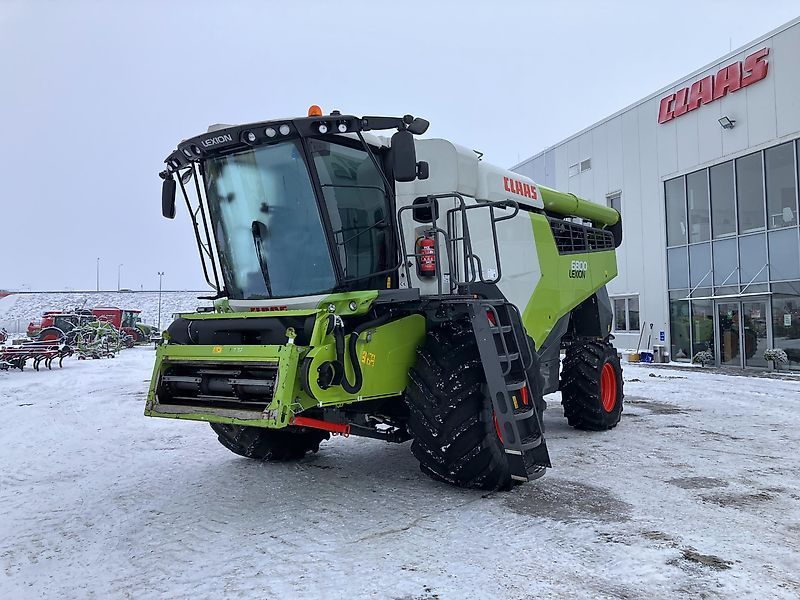 Claas Lexion 6800 Combine harvester €280,737