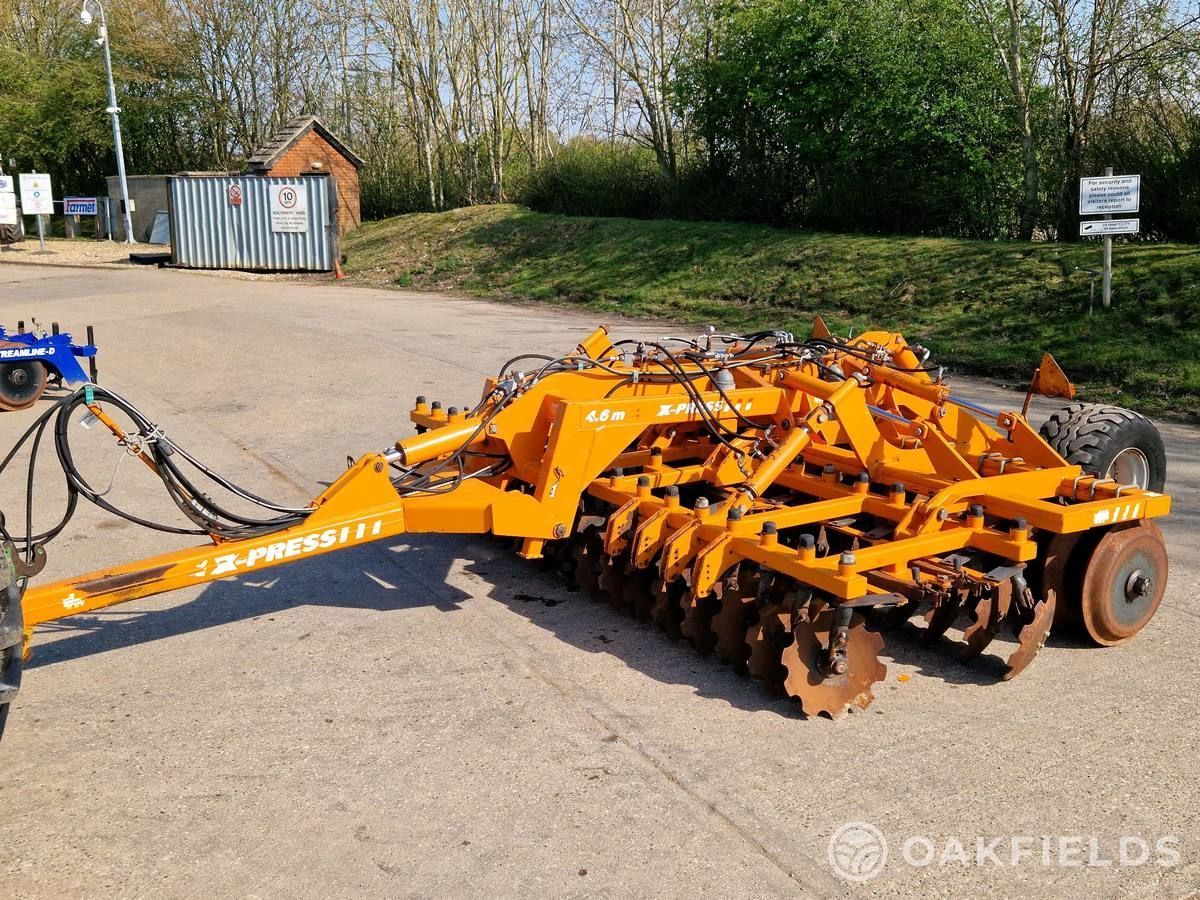 E-FARM: Simba xp/4.6/fw - Cultivator - id BFJEVNF - €16,810 - Year of construction: 2004 - United Kingdom