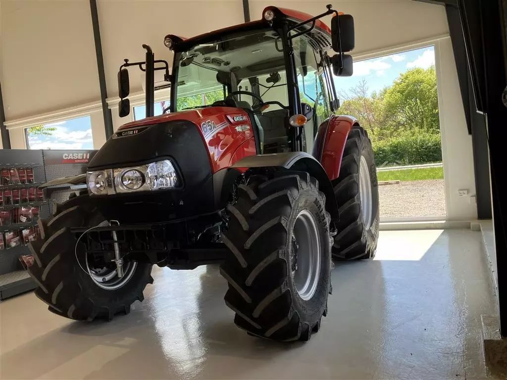 Case IH Farmall 65 A Tractor €40,011