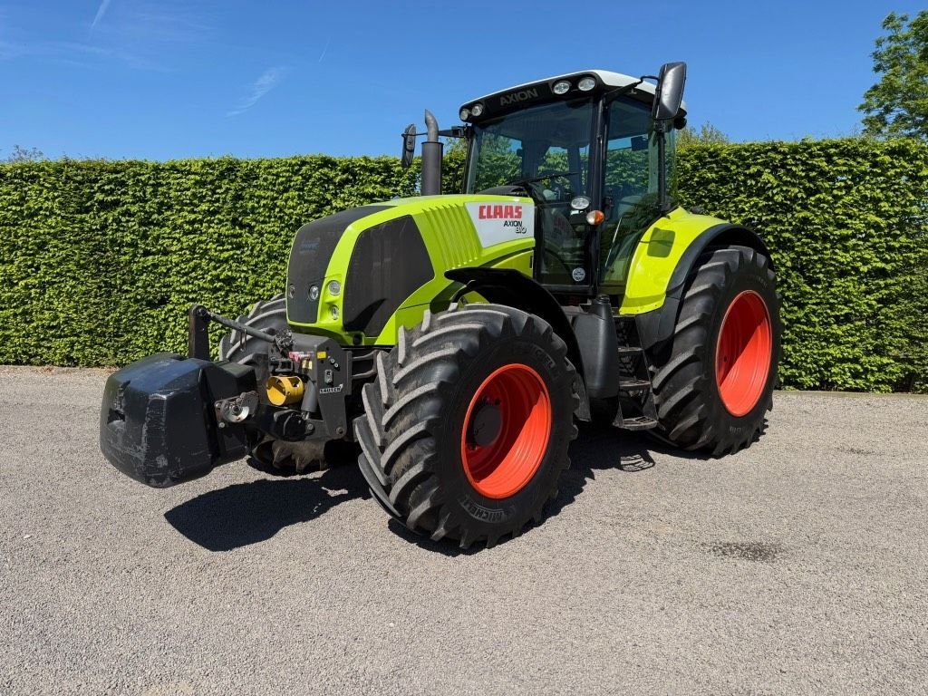 Claas Axion 810 Tractor €43,000