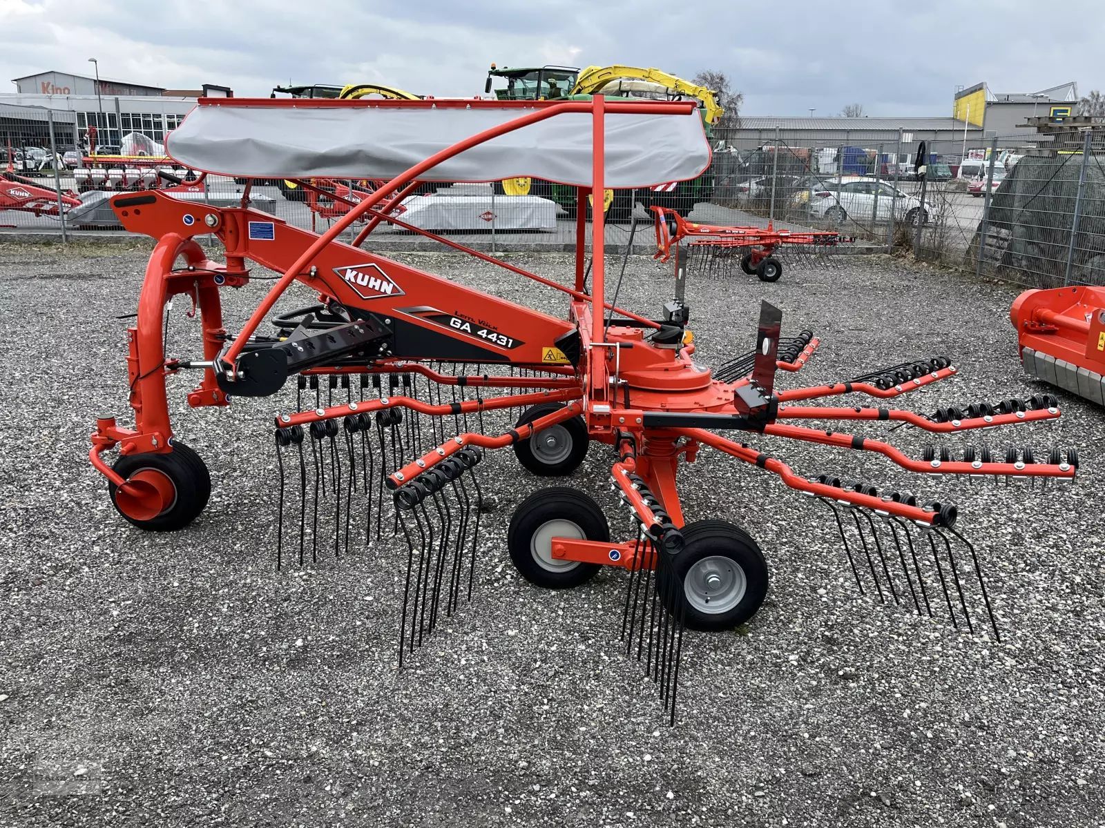 E-FARM: Kuhn GA 4431 - Andaineur - id UHSHZAB - 10 800 € - Année: 2023 - Allemagne