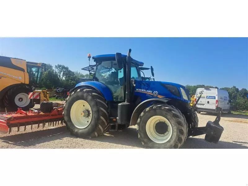 New Holland T7.260 Tractor €78,000