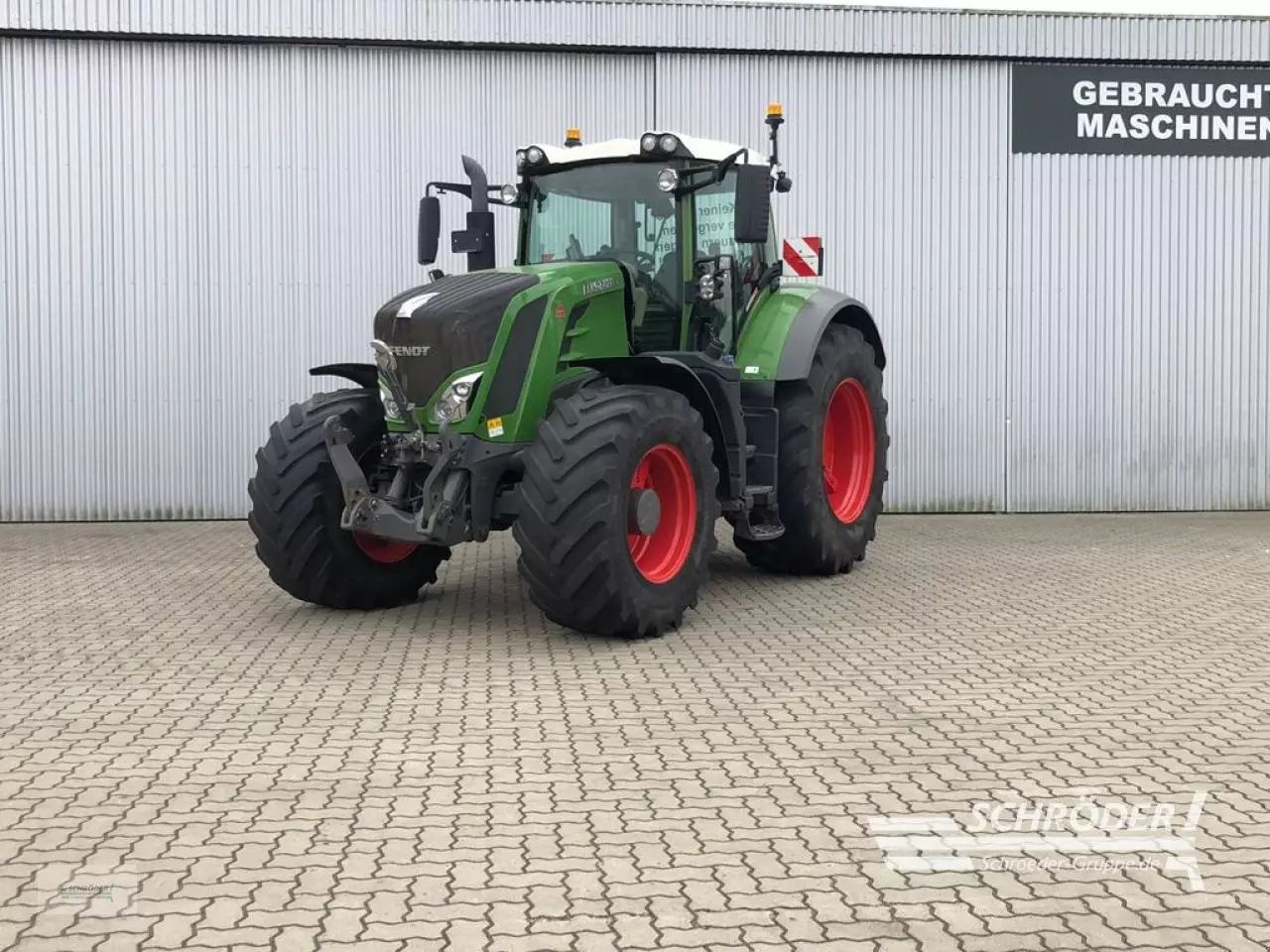 Fendt 828 Vario Profi Plus Tractor €99,885
