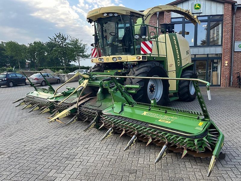 E-FARM: Krone BiG X 700 - Ensileuse automotrice - id DTUQNAX - 139 000 € - Année: 2012 - Lecture du nombre d'heure: 3 600,Puissance du moteur (chevaux): 775,Allemagne