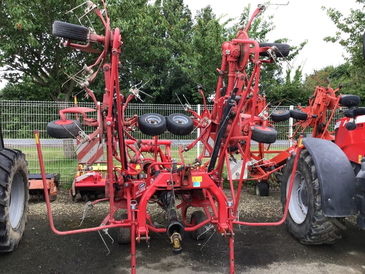 E-FARM: Lely Lotus 900 - Faneuse - id 5RPWFXK - 6 900 € - Année: 2017 - France