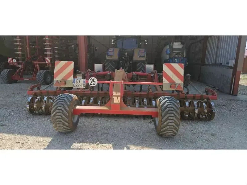 E-FARM: HORSCH Terrano 5 FX - Cultivator - id FVINLDV - Year of construction: 2015 - France