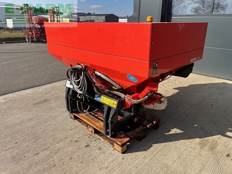Rauch MDS 20.2 Fertiliser spreader €7,800