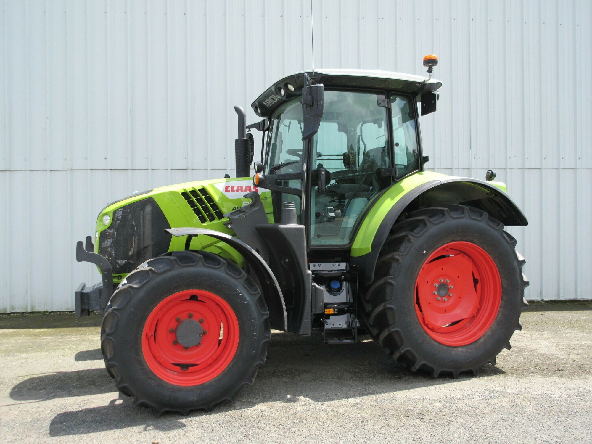 E-FARM: Claas Arion 510 - Tracteur - id XQCPAGR - 83 000 € - Année: 2020 - Lecture du nombre d'heure: 846,France