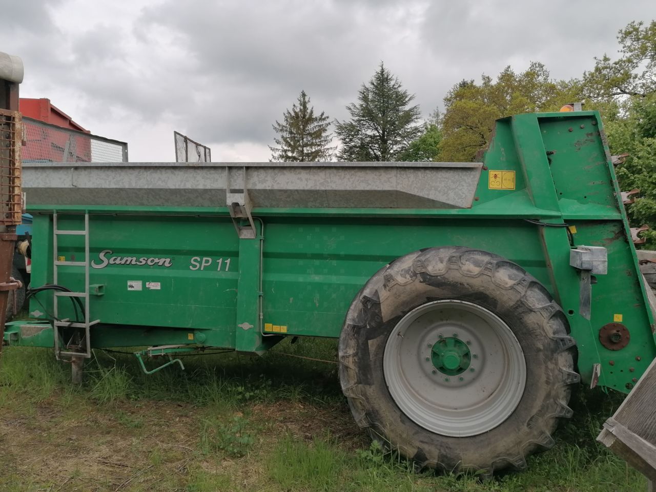 E-FARM: Samson sp11 - Épandeur de fumier et de compost - id RL3WJBM - 16 000 € - Année: 2017 - France