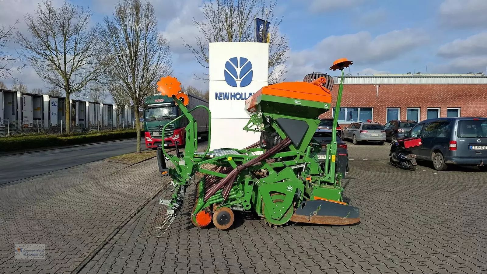 E-FARM: Amazone KG 3001 Special - Siewnik rzędowy/agregat uprawowo-siewny - id LHBXZJH - 41 933 € - Rok produkcji: 2023 - Motogodziny: 391,Niemcy