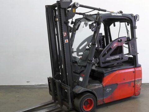 E-FARM: Linde e 18 l evo 386-02 - Gabelstapler - id CAF2SIU - 8.900 € - Baujahr: 2015 - Abgelesene Motorstunden: 3.960,Deutschland