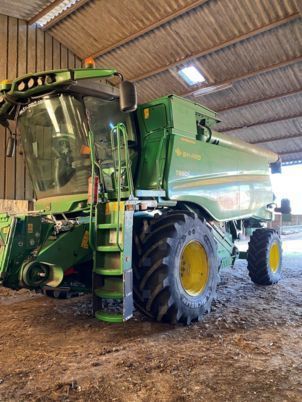 E-FARM: John Deere T660 - Cosechadora - id YP35YPK - 200.000 € - Año: 2019 - Horas: 1220,Francia