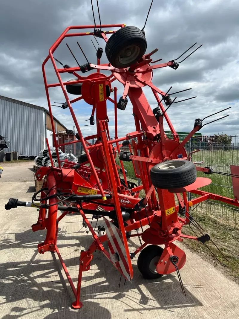E-FARM: Kuhn GF 6502 - Kreiselheuer - id WGYMXSL - 10.500 € - Baujahr: 2023 - Deutschland