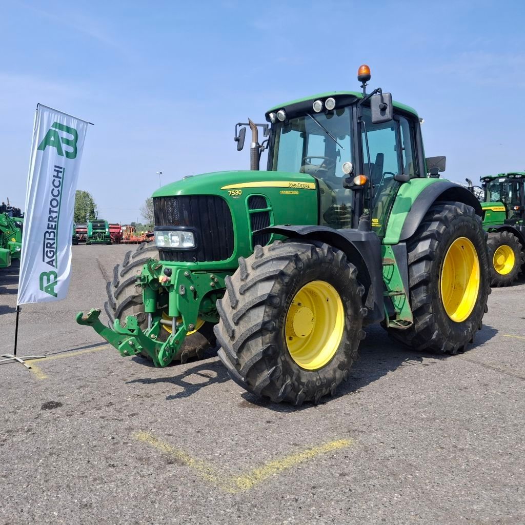 John Deere 7530 Premium Tractor 38.000 €