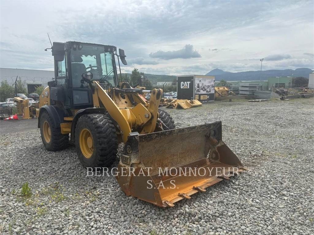 E-FARM: Caterpillar 908 - Колесный погрузчик - id FC6PLNA - 90 000 € - Год выпуска: 2023 - Отработанные часы: 329,Франция