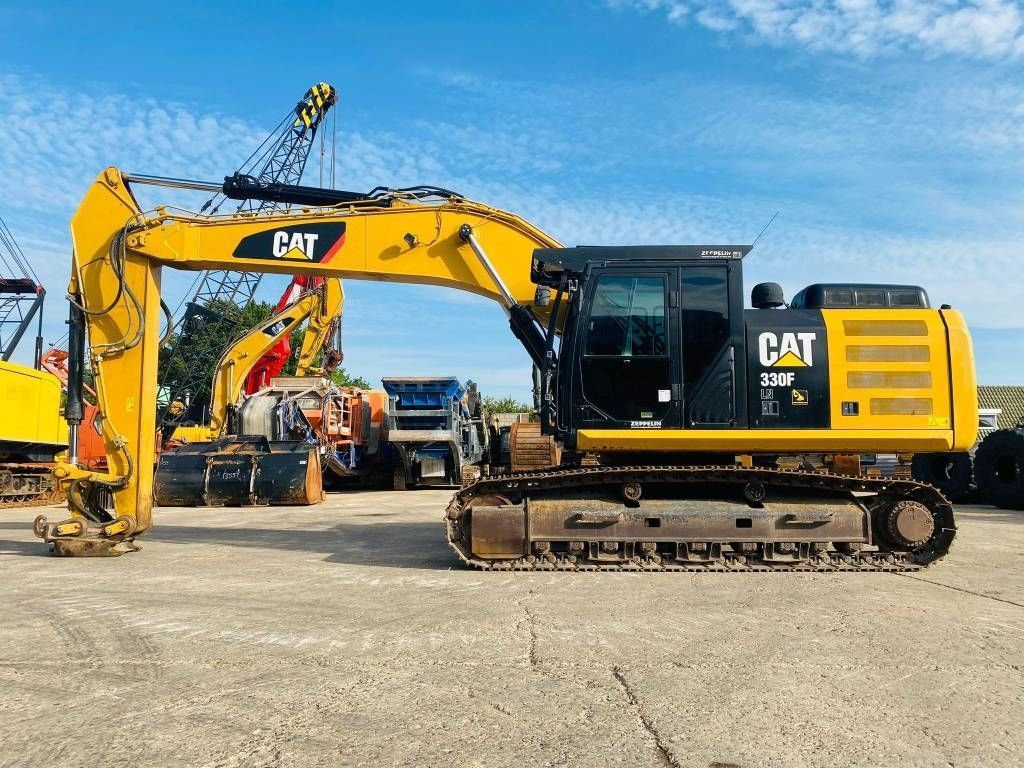 Caterpillar 330 fln Excavadora de orugas 132.000 €