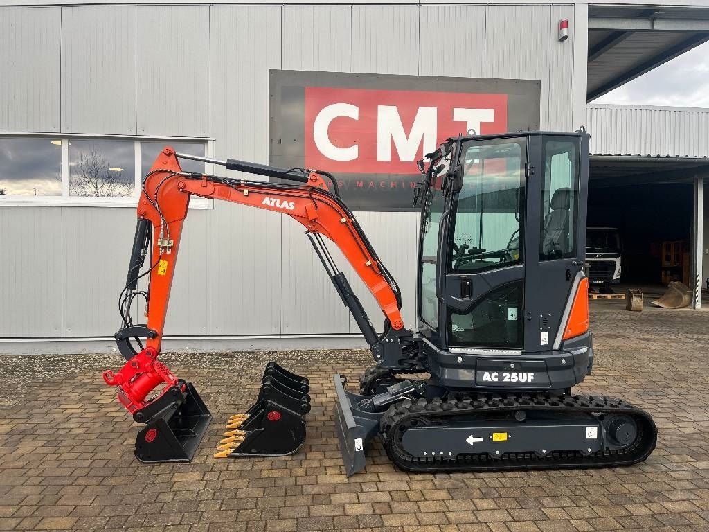 ATLAS ac 25 uf Мини-экскаватор 31 000 €