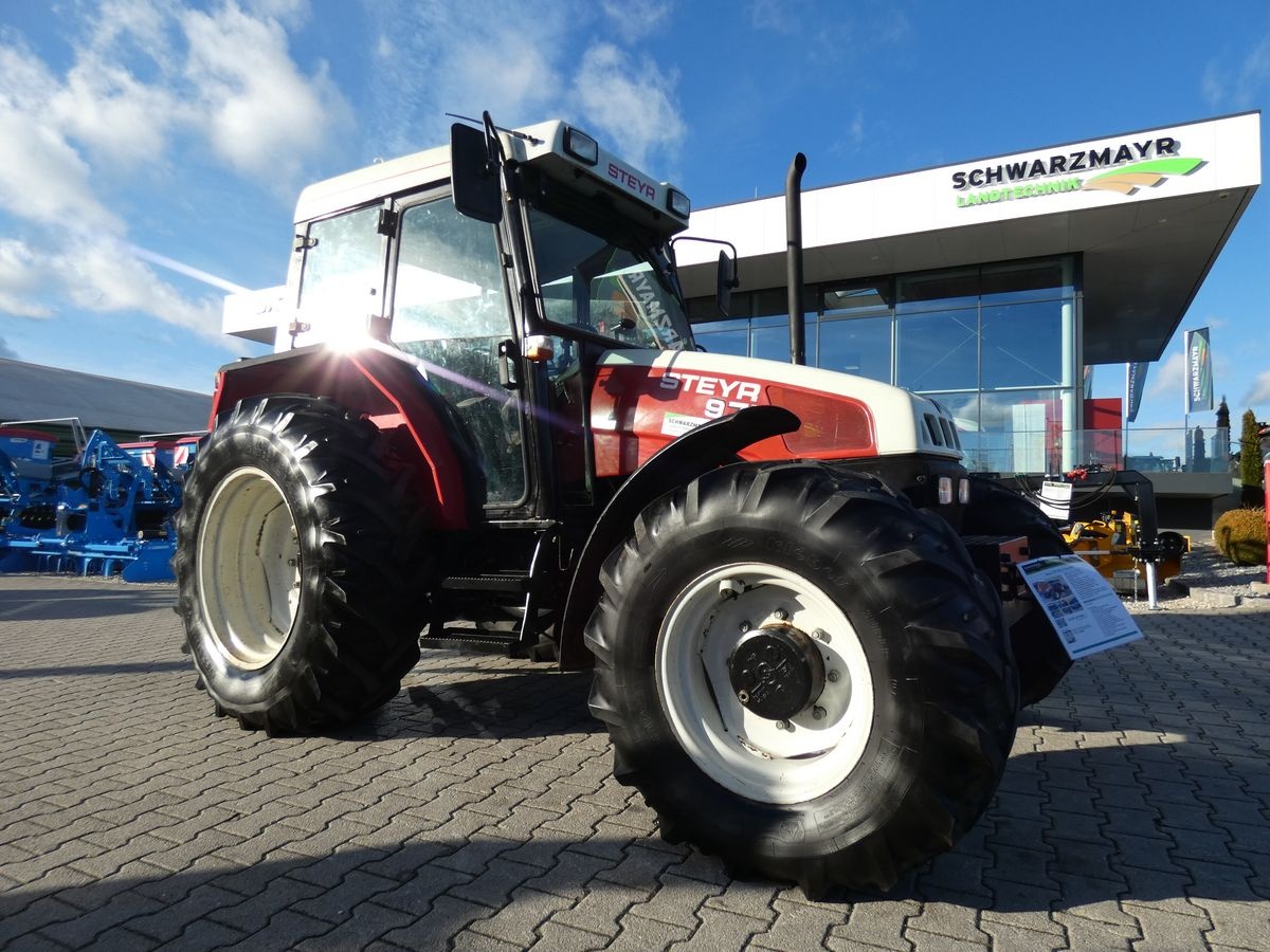 Steyr M 975 Komfort tractor €23,434