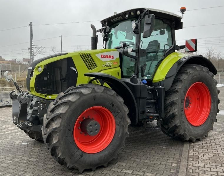Claas Axion 870 CMATIC Tractor €167,000