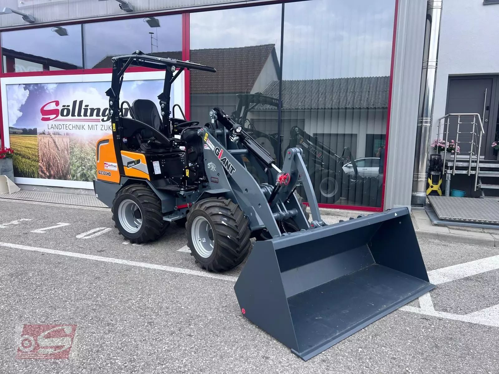 E-FARM: Giant g2300 hd agri line - Chargeuse à roues téléguidée - id Y5GSBFY - 33 167 € - Année: 2025 - Lecture du nombre d'heure: 1,Puissance du moteur (chevaux): 26,Autriche