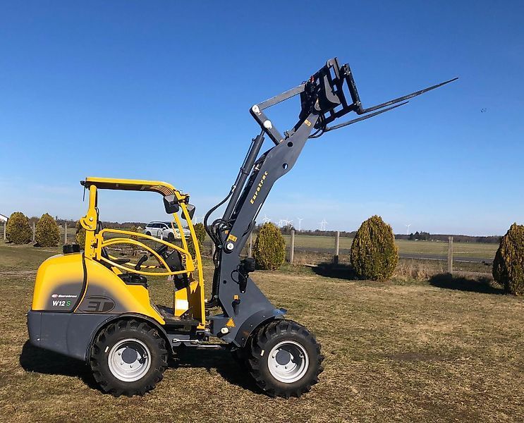 Eurotrac w12s-2 Wheel loader €23,500